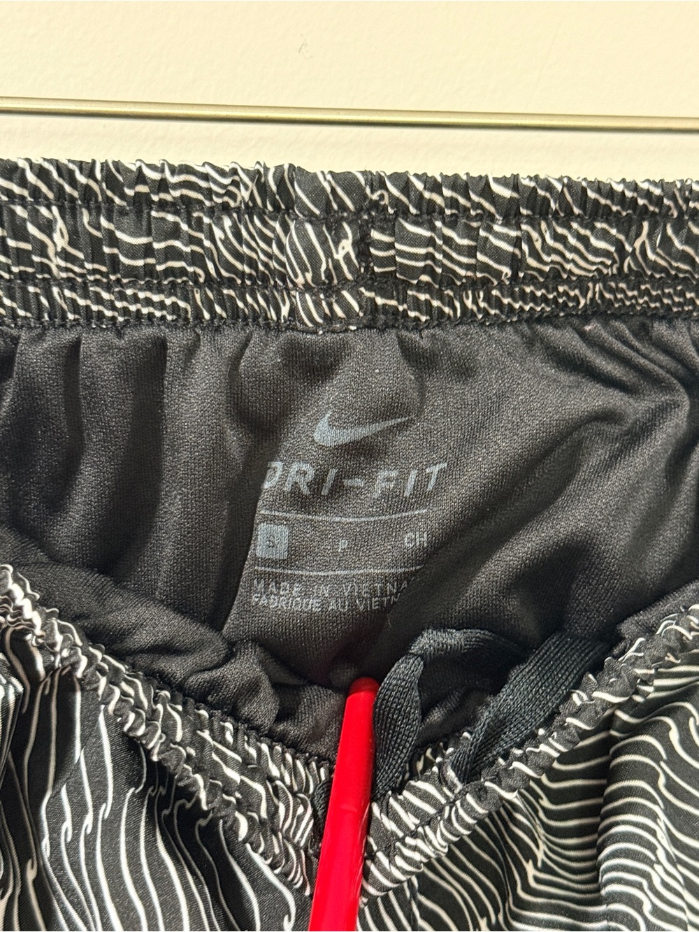 Nike Women's Black & Hot Pink Athletic Running Shorts Size S - Picture 2 of 9